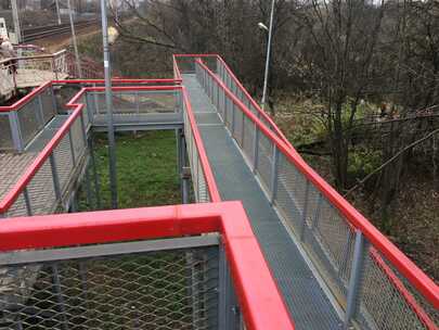 Железнодорожные станции и платформы